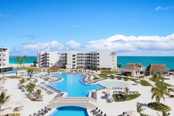 Ventus Ocean and Pool View